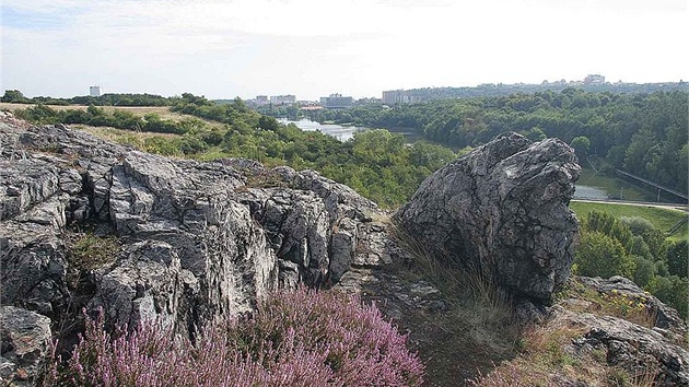 Skály v Divoké �árce nad D�bánem (ilustra�ní foto)