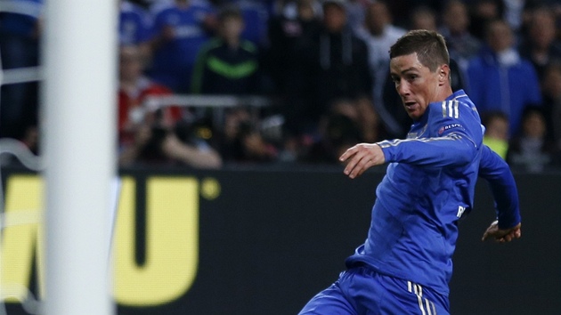 Fernando Torres z Chelsea otevr skre finle Evropsk ligy.