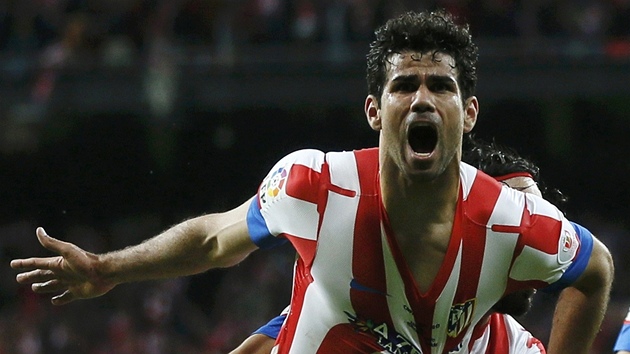 Diego Costa z Atltika Madrid se raduje ze svho glu v derby proti Realu.