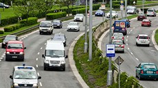 Houstnoucí provoz na hradeckém Go�árov� okruhu