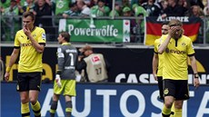 CO SE TO S NÁMI DJE? Fotbalisté Dortmundu po nepovedeném úvodu zápasu ve
