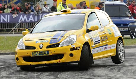 Jíí Trojan s Evou Trojanovou na trati Rallye eský Krumlov.