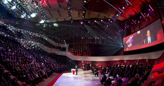 Na výroním sjezdu SPD pevaovala klasická levicová rudá