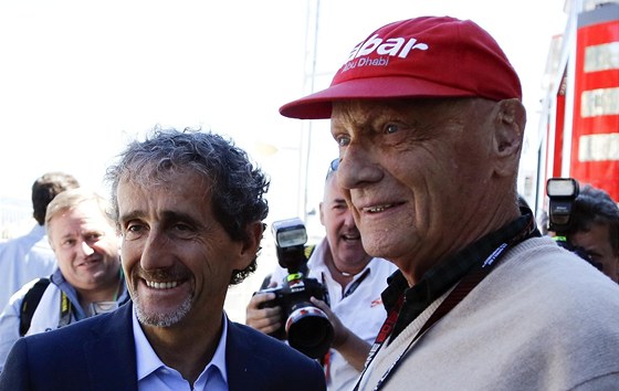 DV LEGENDY. Alain Prost (vlevo) a Niki Lauda sledují Velkou cenu Monaka.