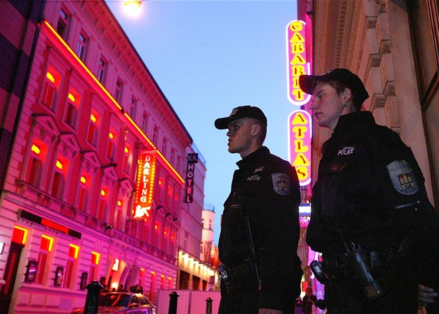 Policisté navštívili také noční klub v ulici Ve Smečkách.