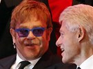 Elton John s partnerem a Bill Clinton