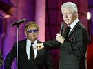 Bill Clinton a Elton John na plese Life Ball ve Vídni