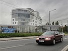 Sedmipodlaní budova na Rokycanské tíd v Plzni dodnes není zkolaudovaná....