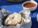 Snídan mexických jimador - tortilly plnné pálivou smsí masa i brambor