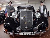 Výstava historických vozidel znaky Mercedes-Benz se konala 25. kvtna v sídle