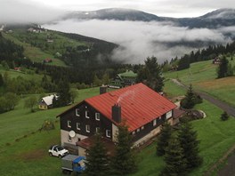 V Peci pod Snkou byla brzy zrána projasnná obloha, pak ale mrak zaalo...