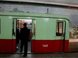 Vlaky v severokorejském metru už leccos pamatují.