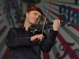 Felix Slováek oslavil sedmdesátiny v praské Lucern, s houslemi dorazil Pavel