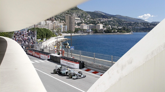 Lewis Hamilton pi trninku na Velkou cenu Monaka