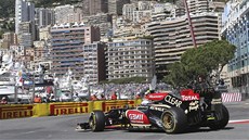 Roman Grosjean z Lotusu bhem prvního tréninku na Velkou cenu Monaka. 