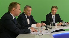 Předseda klubu pražských zastupitelů ČSSD Miroslav Poche (vlevo), bývalý