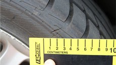 V pneumatikách bylo nkolik dr od no.
