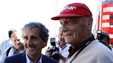 DV LEGENDY. Alain Prost (vlevo) a Niki Lauda sledují Velkou cenu Monaka.