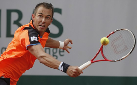 NESTAIL. eský tenista Luká Rosol padl ve 2. kole Roland Garros s Italem