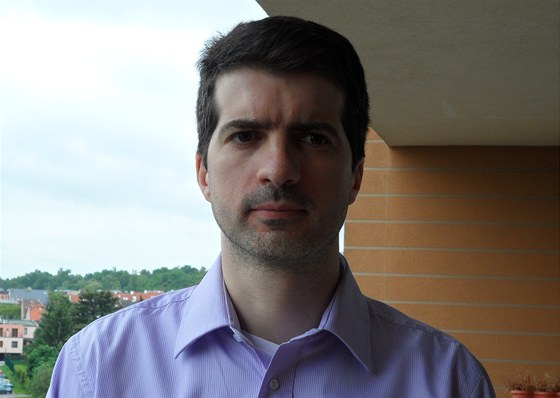 Historik a ekonom Radek Soběhart v současnosti působí na Metropolitní univerzitě Praha.