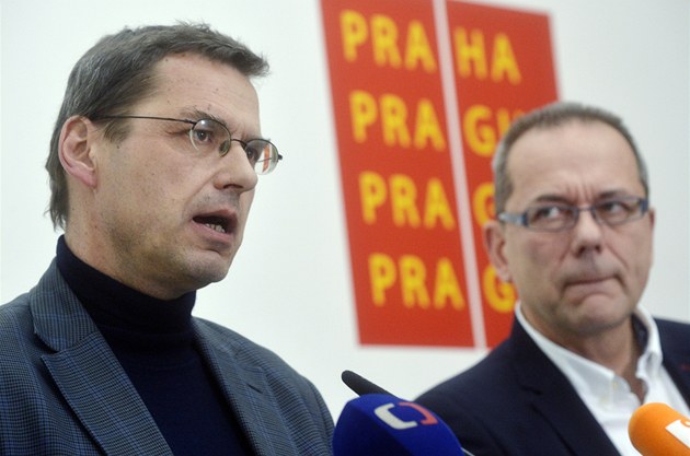 Praský radní Václav Novotný (vlevo) a pedseda praského klubu zastupitel TOP