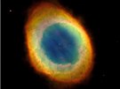 Prstencová mlhovina vznikla kolem hvzdy, kterou s trochou snahy mete vidt v...