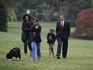 Barack Obama s rodinou a jejich pes Bo (2009)