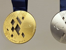 Takto budou vypadat medaile pro úastníky paralympijských her v Soi 2014.