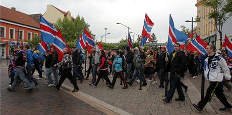 Nespokojení fanouci, kteí protestují, proti situaci v budjovickém hokeji.