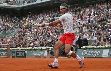 NENÍ NA CENTRU. Velkých zápas u Nadal na kurtu Philippa Chatriera zail dost. Svou cestu letoním turnajem ale zahájí na dvorci Suzanne Lenglenové.