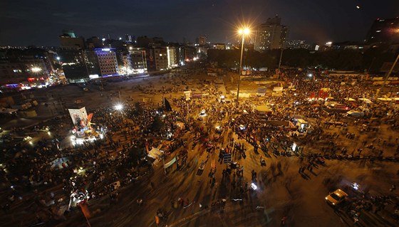 Davy demonstrant na istanbulském námstí Taksim (6. ervna 2013)