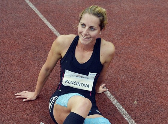 Elika Kluinová po bhu na 800 metr v kladenském sedmiboji.