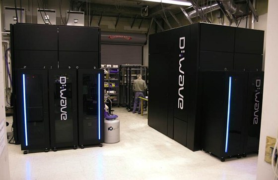 Počítače D-Wave na zkouškách v laboratořích Catherine McGeochové