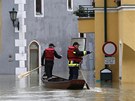 Zaplavené rakouské msto Emmersdorf nyní pipomíná Benátky. (3. ervna 2013).