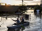 ada maarských vesnic a mst pi Dunaji se potýká s obrovskými záplavami 