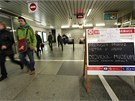 Kvli velké vod nejezdí metro mezi nkterými stanicemi. Takto to vypadá na