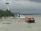 Dunaj ohrouje Bratislavu