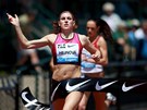 Zuzana Hejnová probíhá vítzn cílem závodu na 400 metr pekáek na mítinku v...