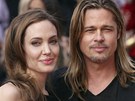 Angelina Jolie a Brad Pitt na premiéře filmu Světová válka Z (Londýn, 2. června...
