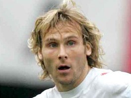 Pavel Nedvd v prbhu zápasu mistrovství svta proti Itálii v ervnu 2006.