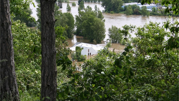 Pohled na zatopen Pavilon goril z horn sti zoo (4. ervna 2013)