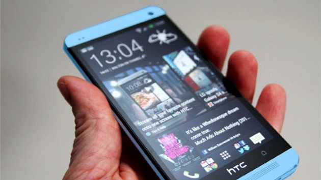 HTC One v modr variant