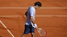 PROHRÁL. výcarský tenista Roger Federer prohrál ve tvrtfinále Roland Garros s