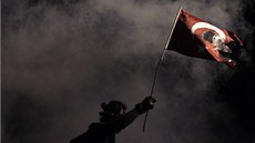 Protesty na Taksimském námstí v Istanbulu pokraovaly i v noci z pondlí na...