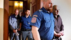 Nepravomocn� odsouzení Tomá� Trkan a Radek Sobotka op�t stanuli p�ed brn�nským krajským soudem. Archivní snímek