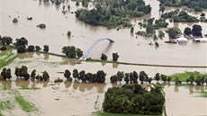 Takto to vypadá nedaleko Kralup nad Vltavou. Práv� v tomto m�st� zaznamenali...
