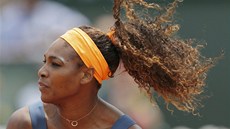 ROZEVLÁTY ÚES. Serena Williamsová ve finále Roland Garros.