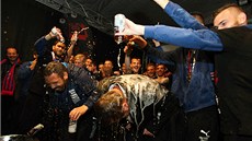 Mistrovské oslavy na plze�ském nám�stí bývají bou�livé. 