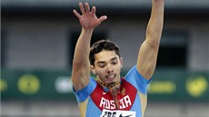 Ruský dálka� Aleksandr Me�kov na mítinku Diamantové ligy v americkém Eugene.