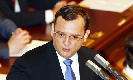 Premiér Petr Neas vysvtloval poslancm záleitost kolem Vojenského